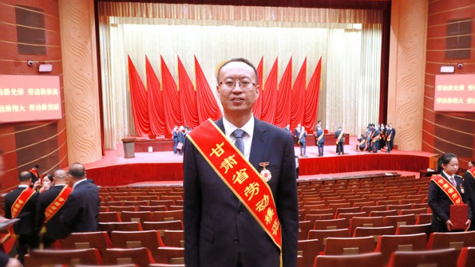 讓奮斗成為青春底色，為隴原水利繪就藍(lán)圖 | 記甘肅省勞動模范李長春